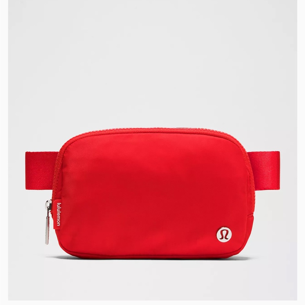 Lululemon Everywhere Belt Bag 1L Red New NWT